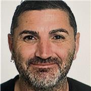 Licenciado en Filología Inglesa con más de 20 años de experiencia en EEOOII, desde A1 a C1 y todas las edades.